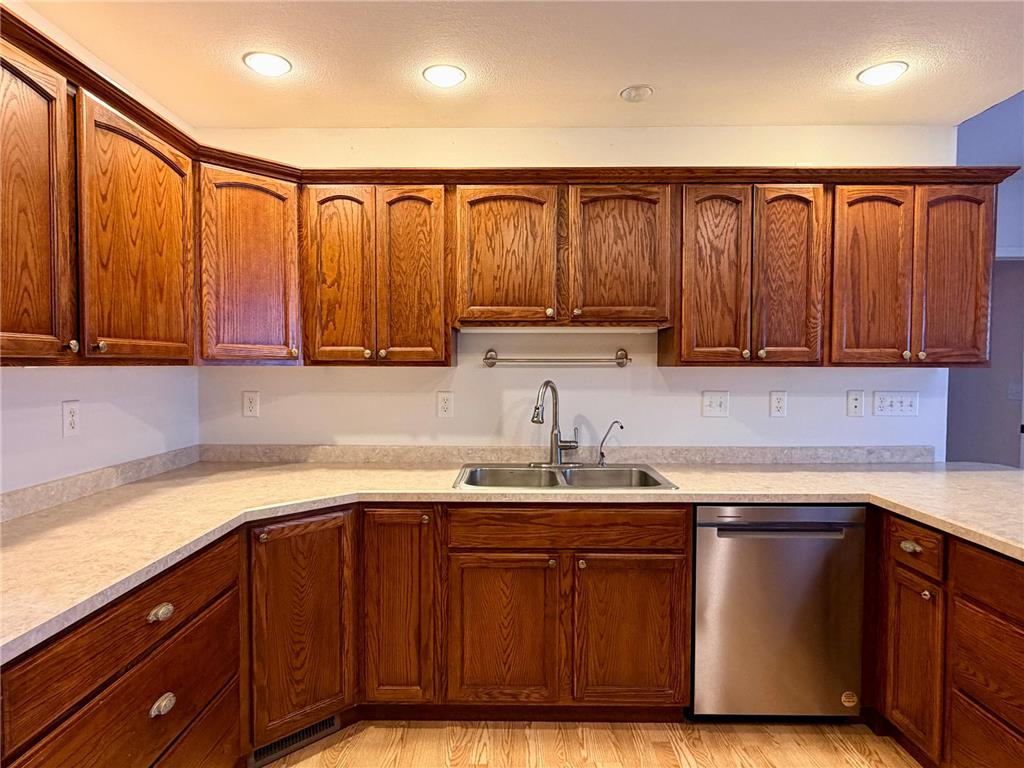 826 N McKay Avenue NE Alexandria MN 56308 7049429 image6