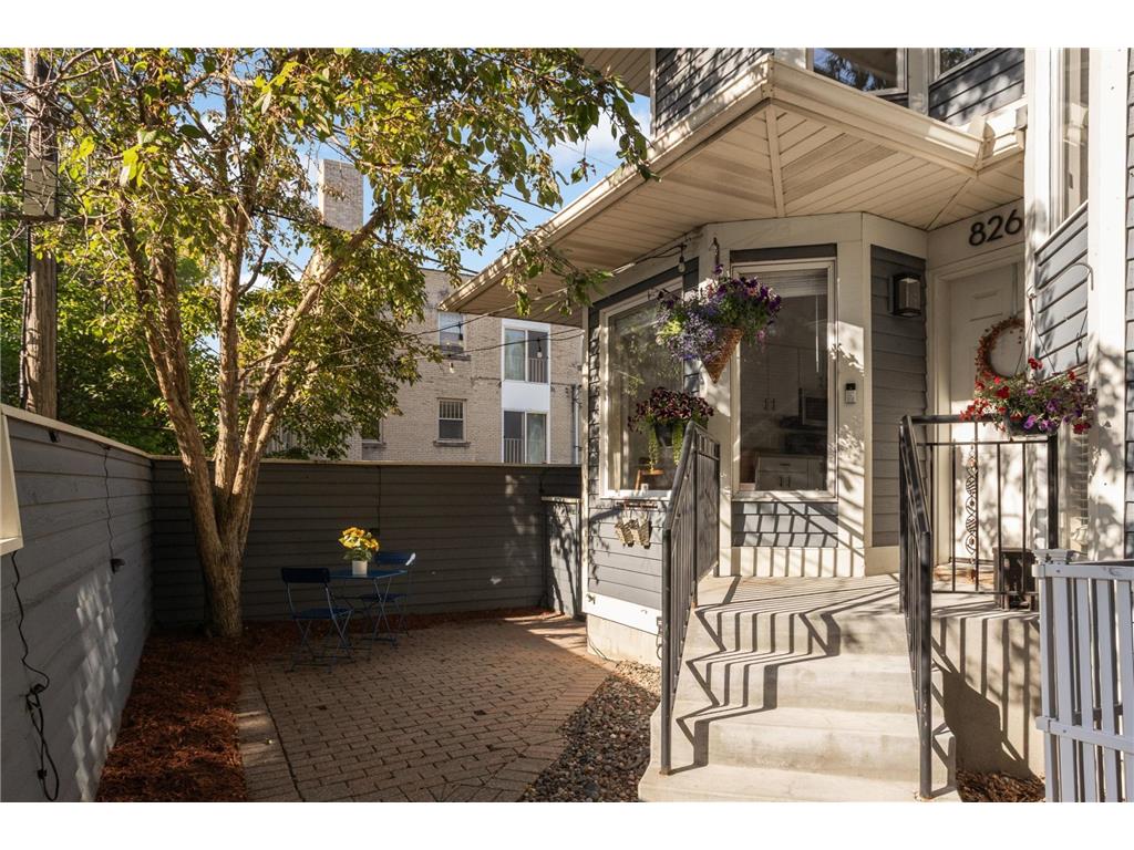 826 Summit Avenue Minneapolis MN 55403 7080705 image1