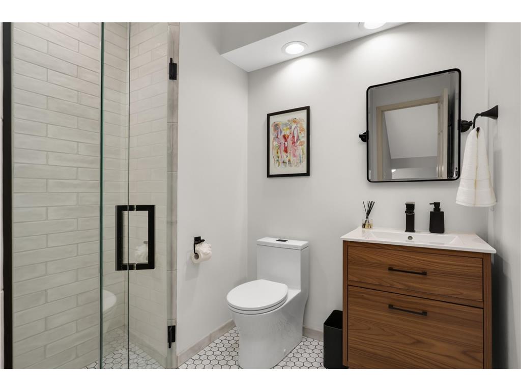 826 Summit Avenue Minneapolis MN 55403 7080705 image16