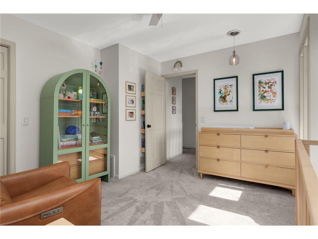 826 Summit Avenue Minneapolis MN 55403 7080705 image22