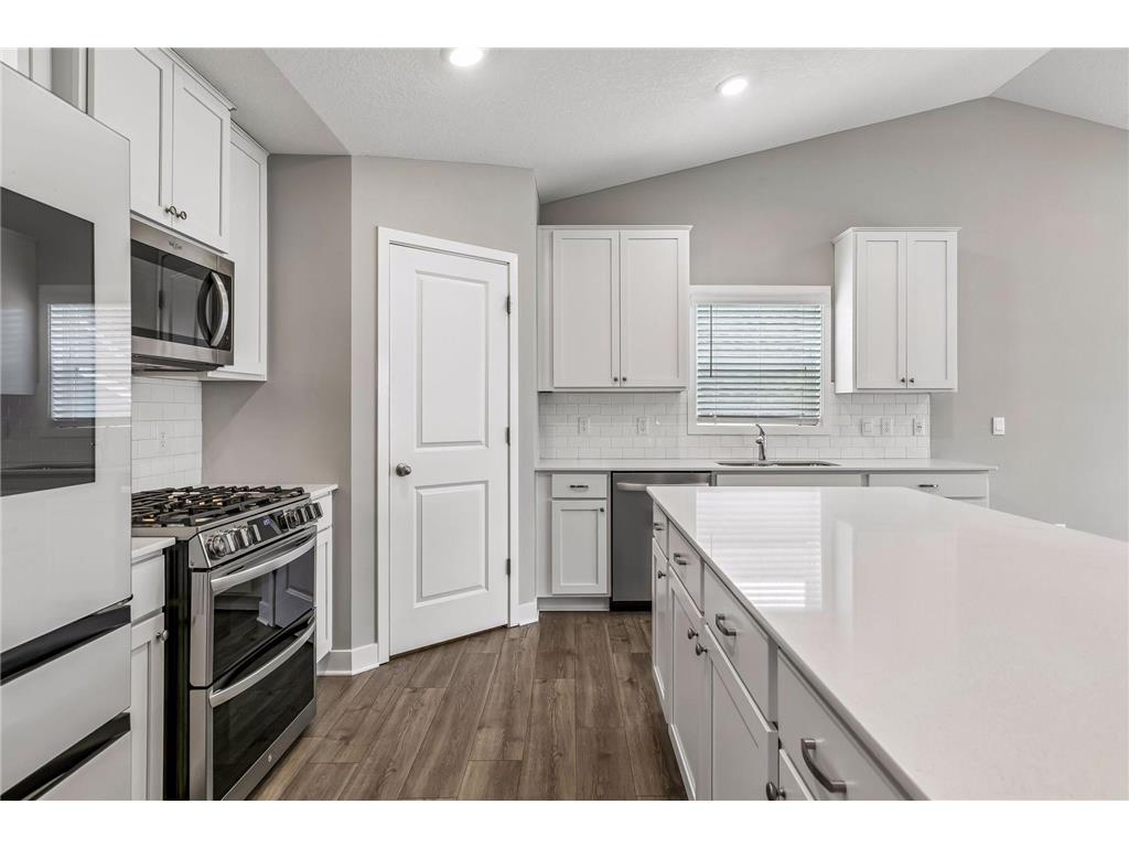 8261 Saddle Trail Woodbury MN 55129 7061606 image10