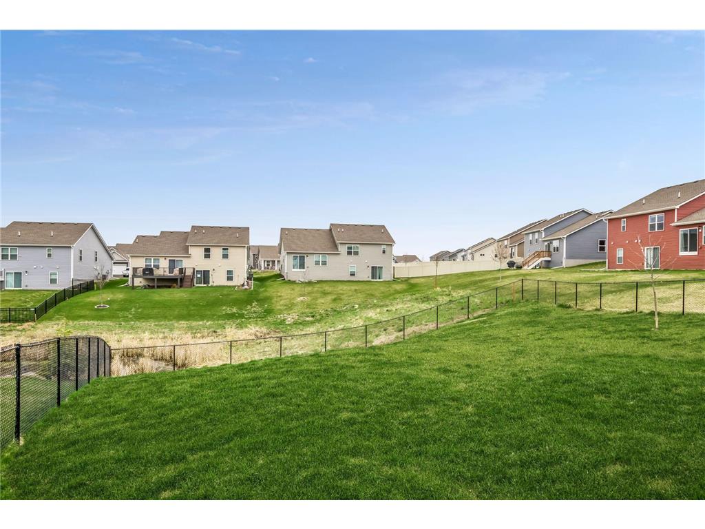 8261 Saddle Trail Woodbury MN 55129 7061606 image38