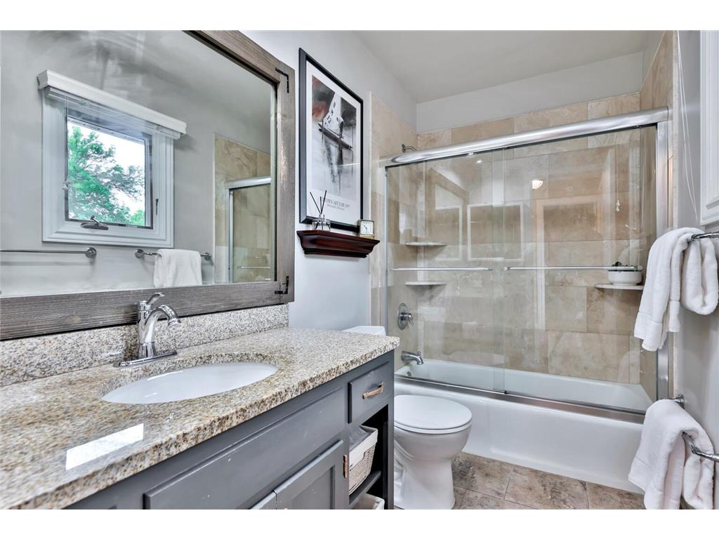 8264 Kingslee Road Bloomington MN 55438 7098775 image23