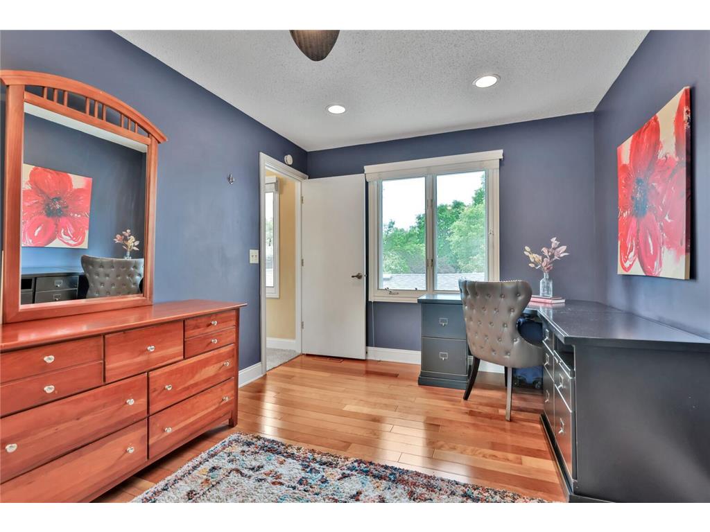8264 Kingslee Road Bloomington MN 55438 7098775 image25