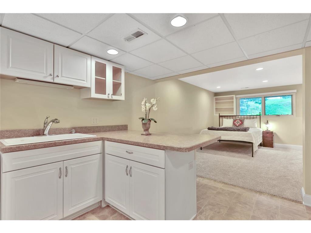 8264 Kingslee Road Bloomington MN 55438 7098775 image30