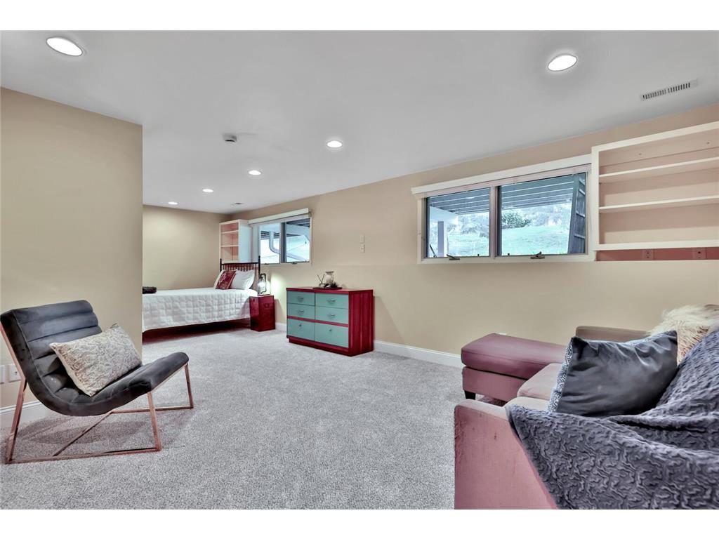 8264 Kingslee Road Bloomington MN 55438 7098775 image33