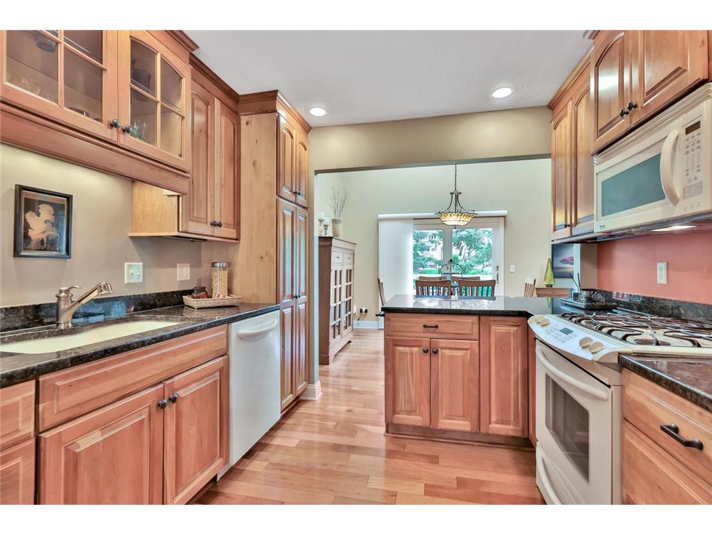 8264 Kingslee Road Bloomington MN 55438 7098775 image5