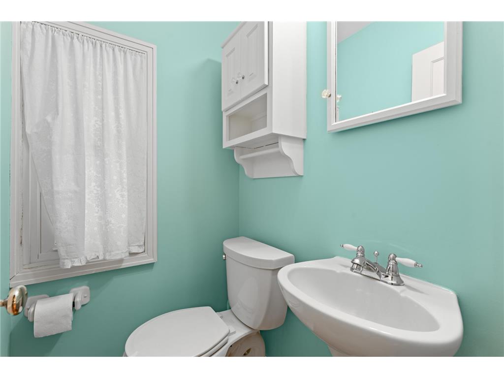 827 10 1/2 Street SW Rochester MN 55902 7067316 image17