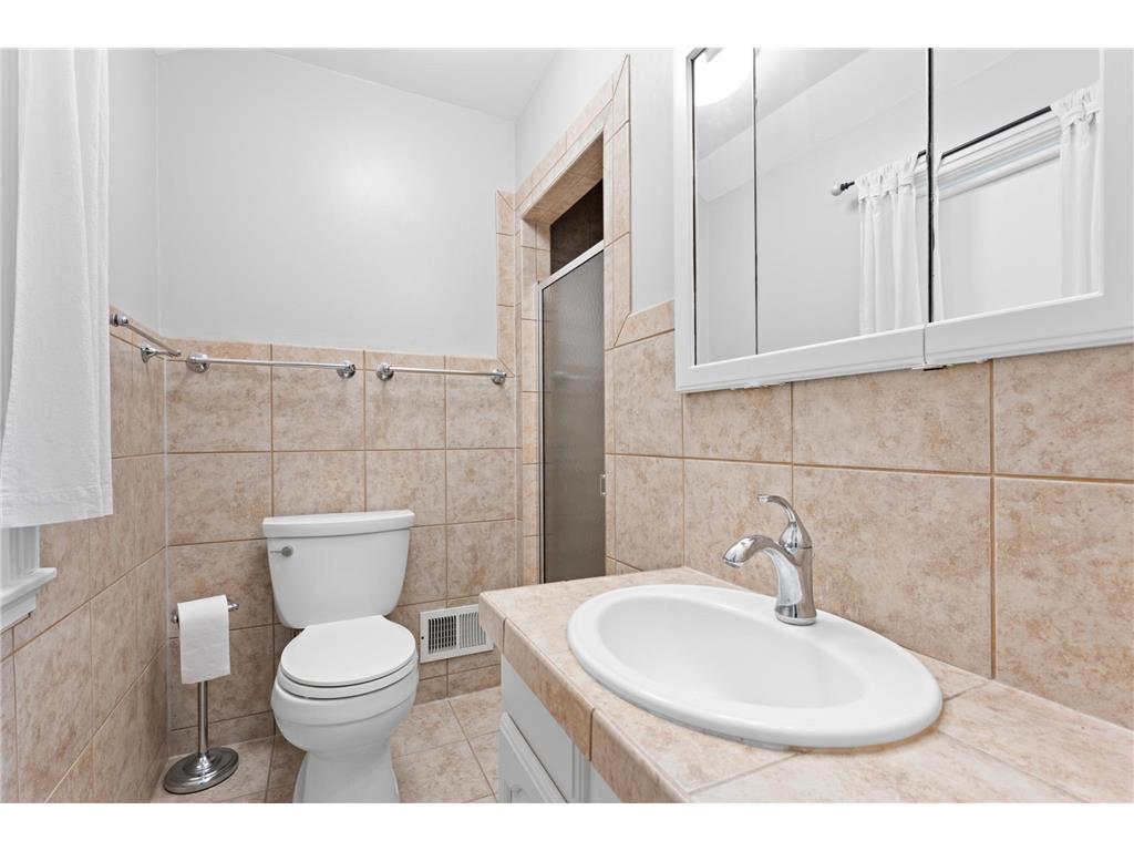 827 10 1/2 Street SW Rochester MN 55902 7067316 image20
