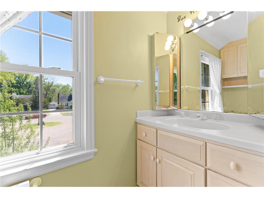827 10 1/2 Street SW Rochester MN 55902 7067316 image27