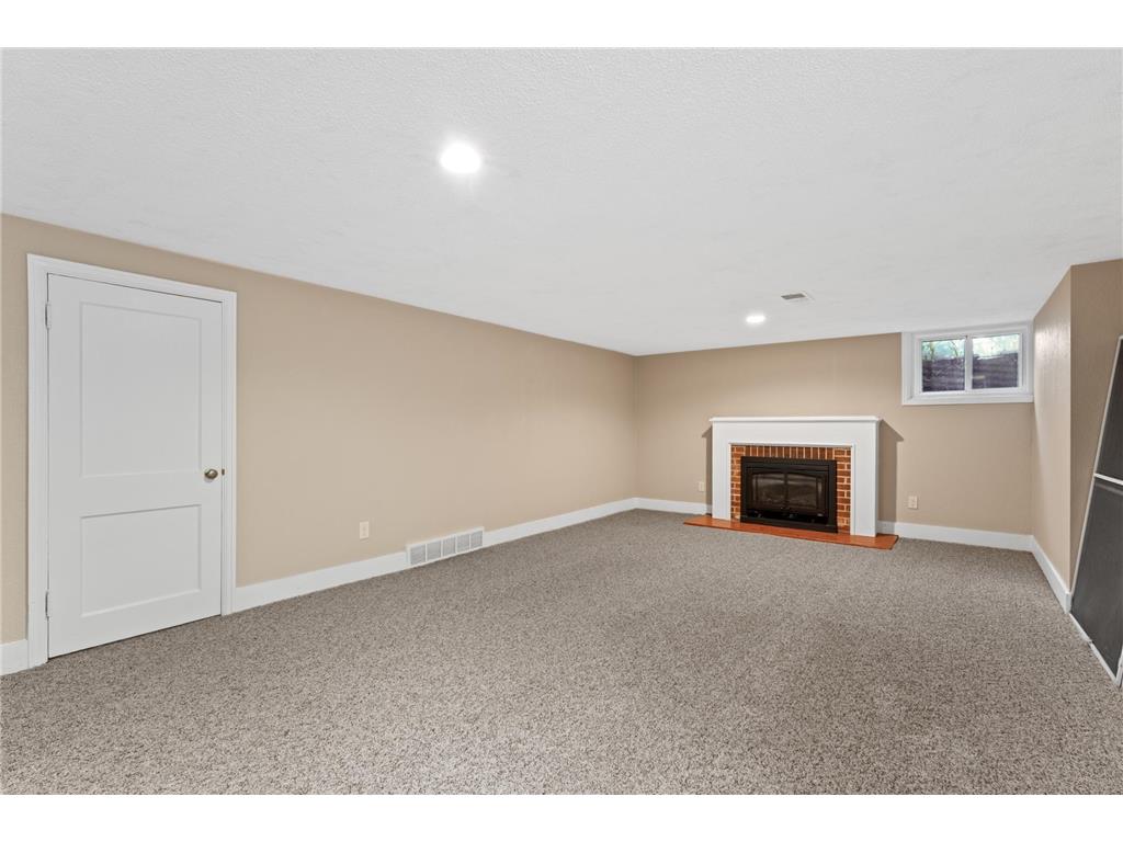 827 10 1/2 Street SW Rochester MN 55902 7067316 image31