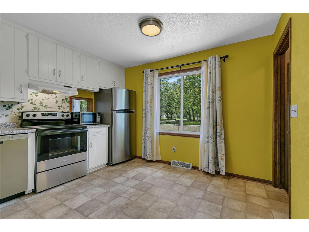 827 10th Avenue SE Saint Cloud MN 56304 7076909 image6