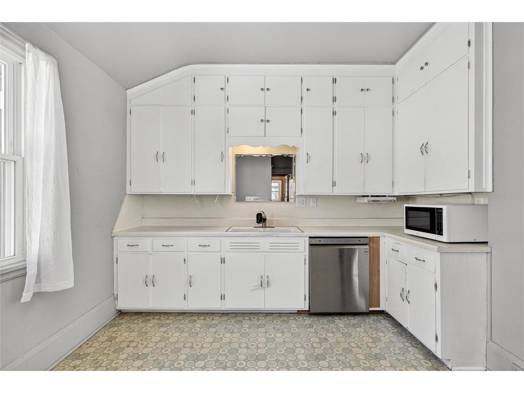 827 Lafond Avenue Saint Paul MN 55104 7074707 image14
