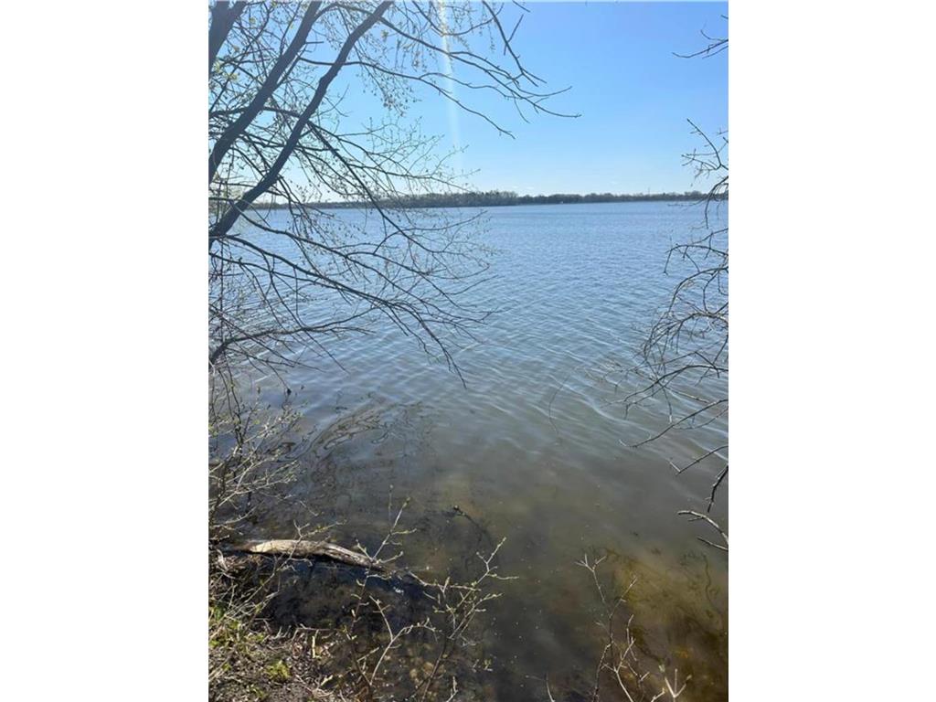 827 NW 15th Avenue Willmar MN 56201 - Foot 6493992 image1