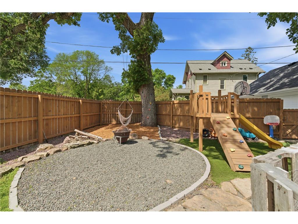 828 Baker Avenue Mankato MN 56001 7083809 image32