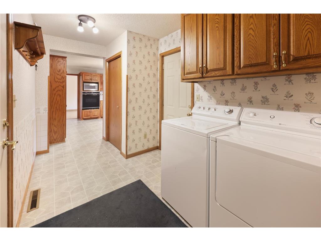 828 Brookwood Lane Sartell MN 56377 7048222 image25