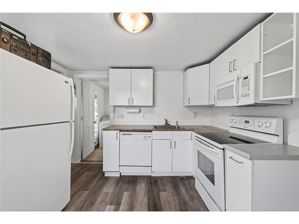 828 Englewood Avenue Saint Paul MN 55104 7102997 image19