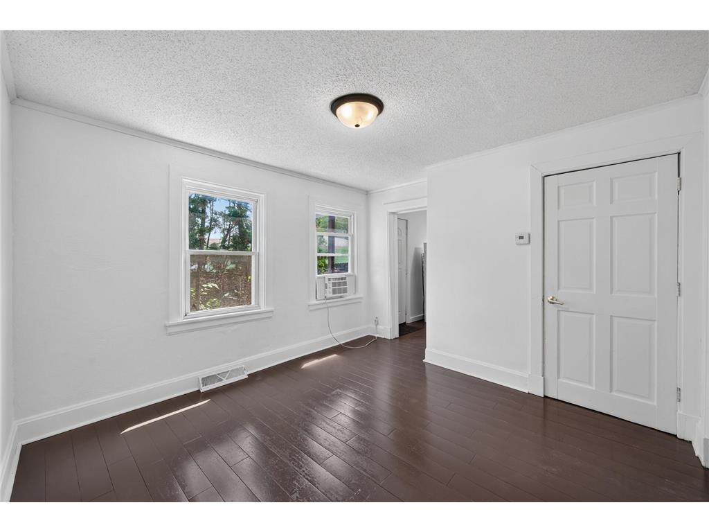 828 Englewood Avenue Saint Paul MN 55104 7102997 image4