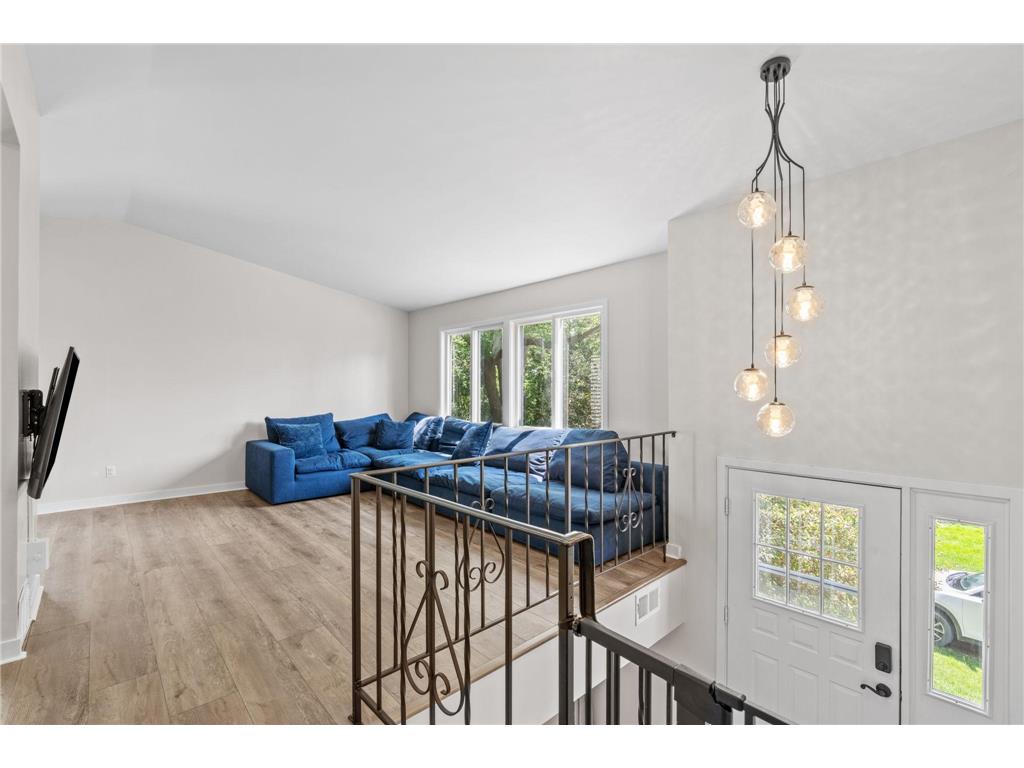 828 Sherwood Road Shoreview MN 55126 7084482 image12