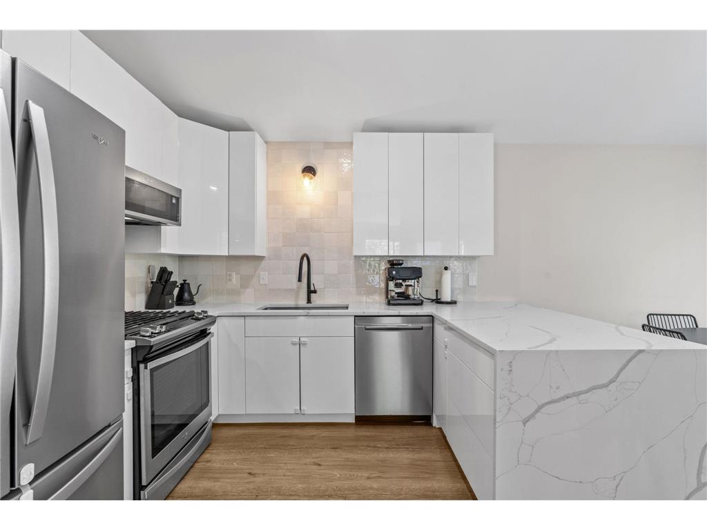828 Sherwood Road Shoreview MN 55126 7084482 image16