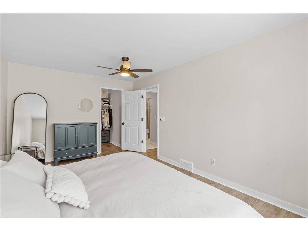 828 Sherwood Road Shoreview MN 55126 7084482 image24