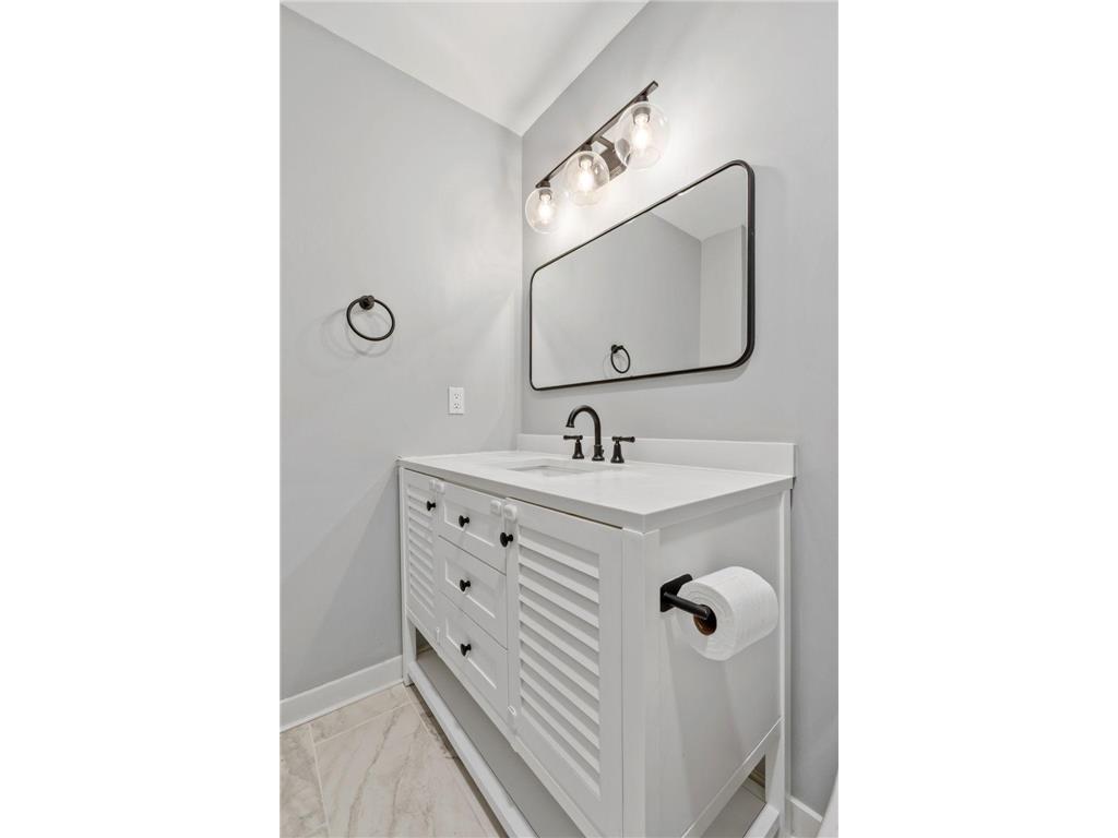 828 Sherwood Road Shoreview MN 55126 7084482 image31