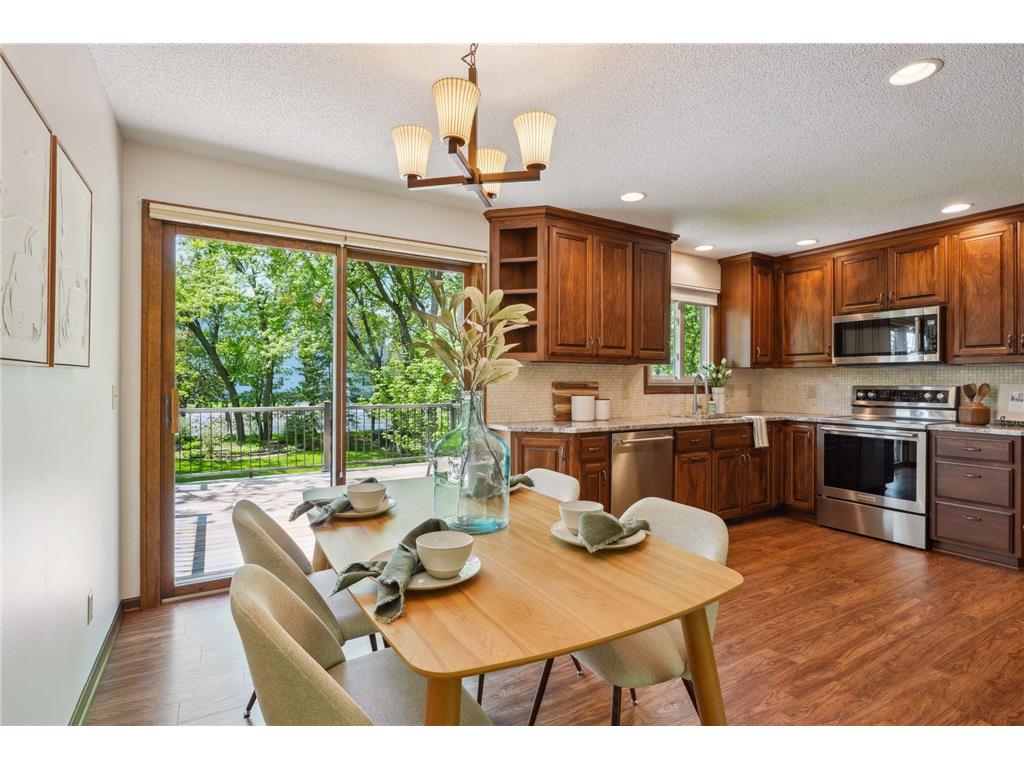 8280 Pleasant View Drive Mounds View MN 55112 6498021 image1