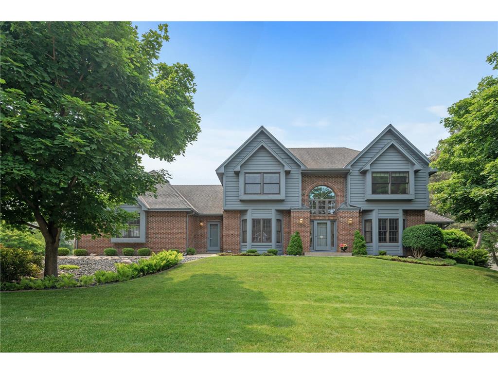 8283 Emerald Lane, Woodbury, MN, 55125 MLS 6398892 Edina Realty