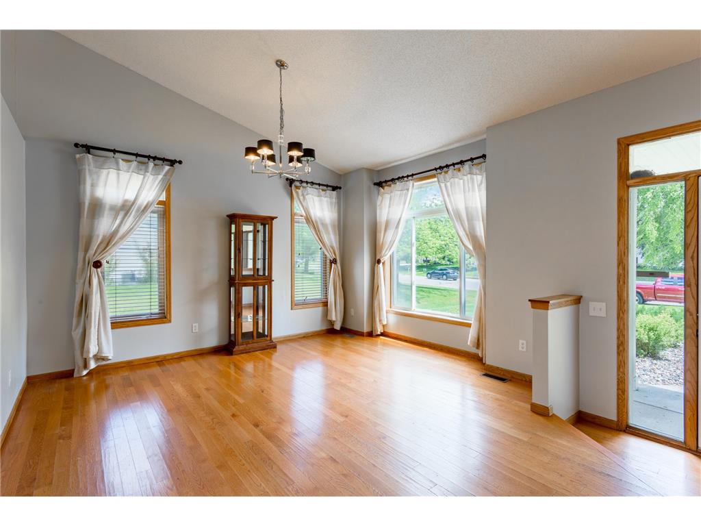 8284 Ashford Road Woodbury MN 55125 7099740 image21