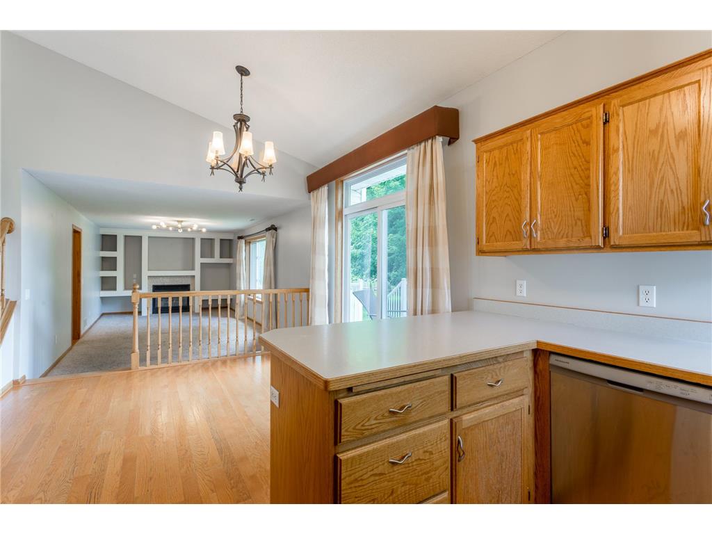 8284 Ashford Road Woodbury MN 55125 7099740 image29