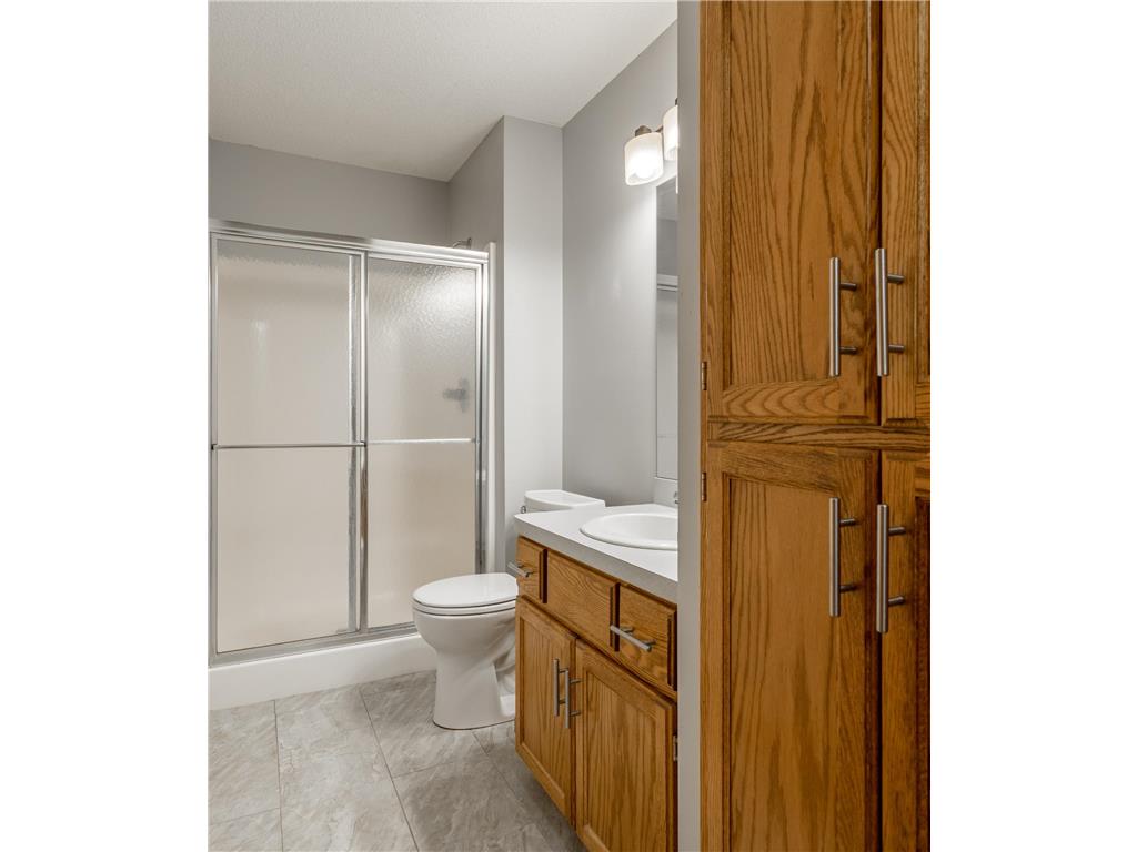 8284 Ashford Road Woodbury MN 55125 7099740 image37