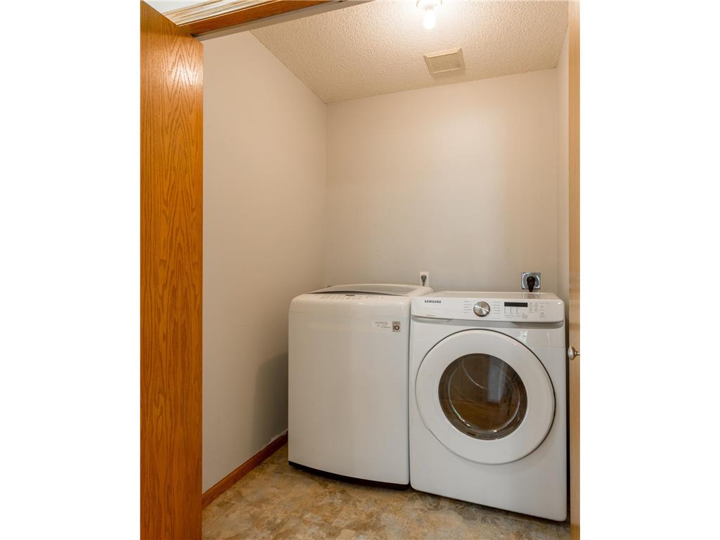 8284 Ashford Road Woodbury MN 55125 7099740 image38