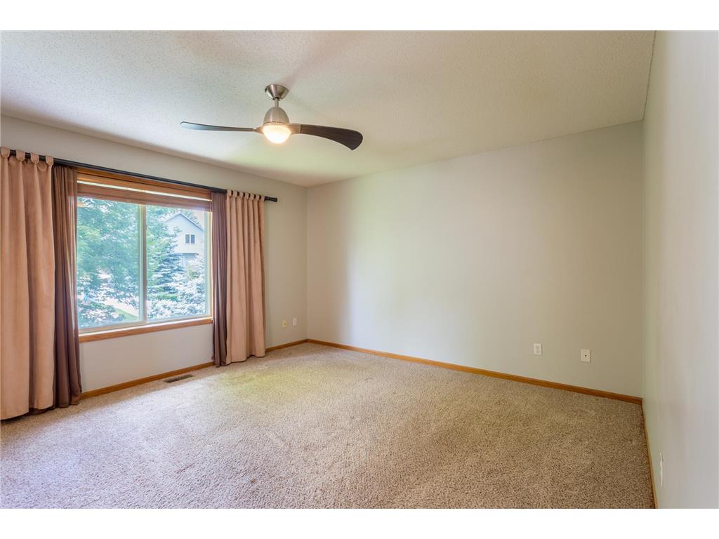 8284 Ashford Road Woodbury MN 55125 7099740 image39