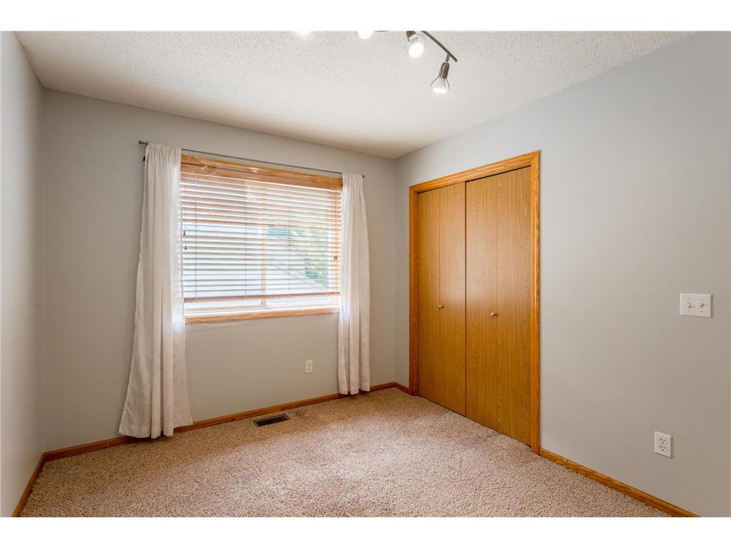 8284 Ashford Road Woodbury MN 55125 7099740 image44