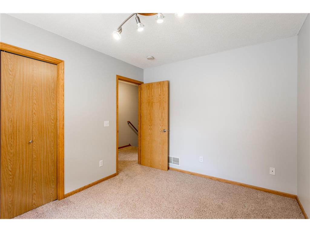 8284 Ashford Road Woodbury MN 55125 7099740 image45