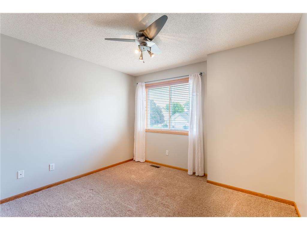 8284 Ashford Road Woodbury MN 55125 7099740 image47
