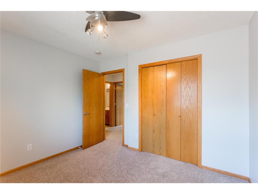 8284 Ashford Road Woodbury MN 55125 7099740 image48