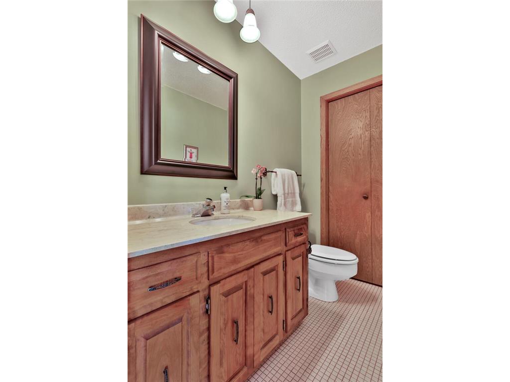 8286 Kingslee Road Bloomington MN 55438 7087895 image16