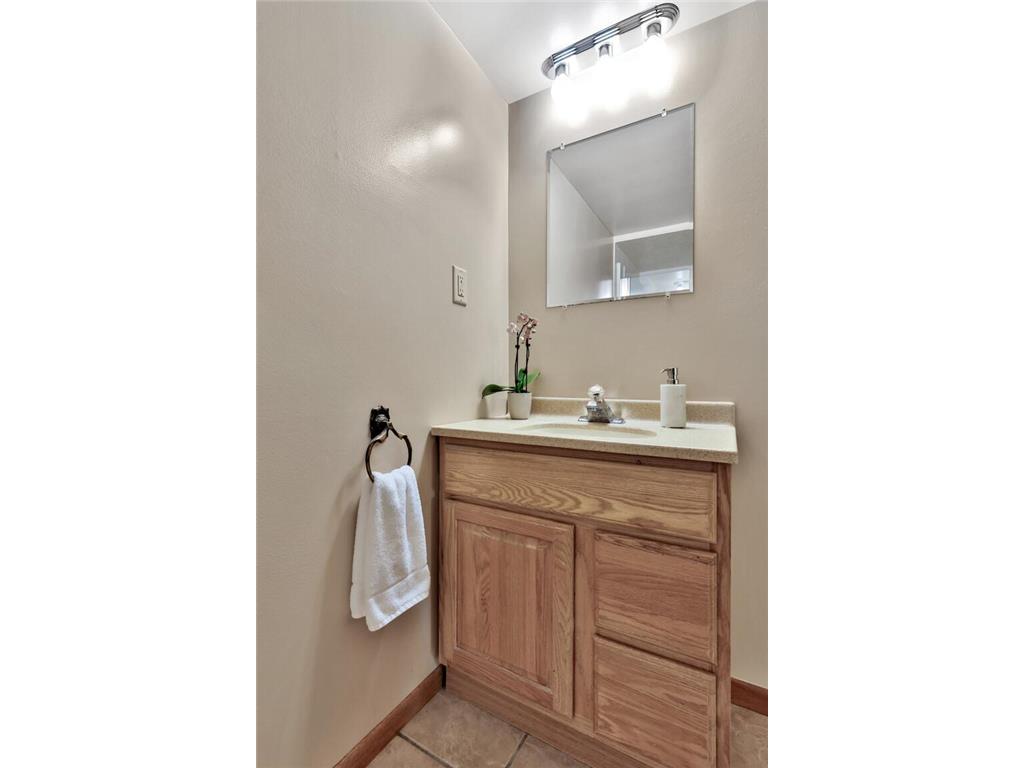 8286 Kingslee Road Bloomington MN 55438 7087895 image31