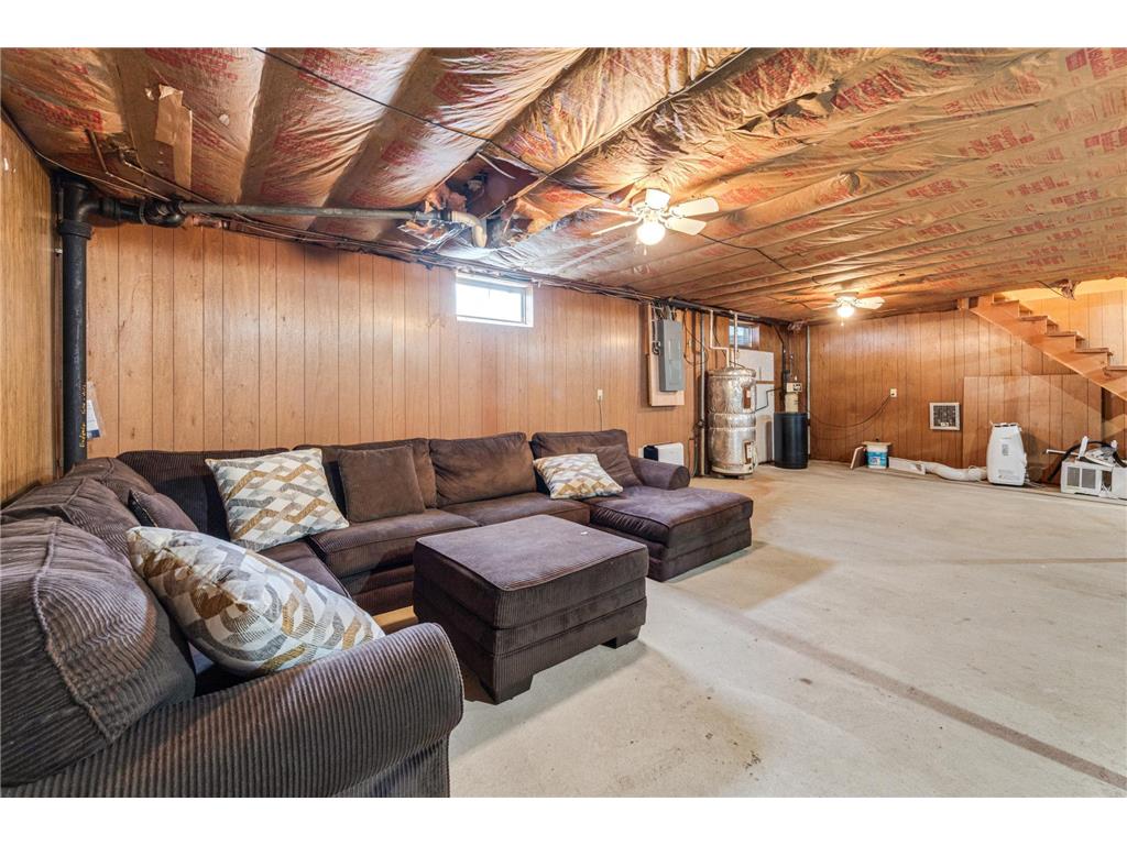 829 S Hill Street Fountain City WI 54629 7013474 image18