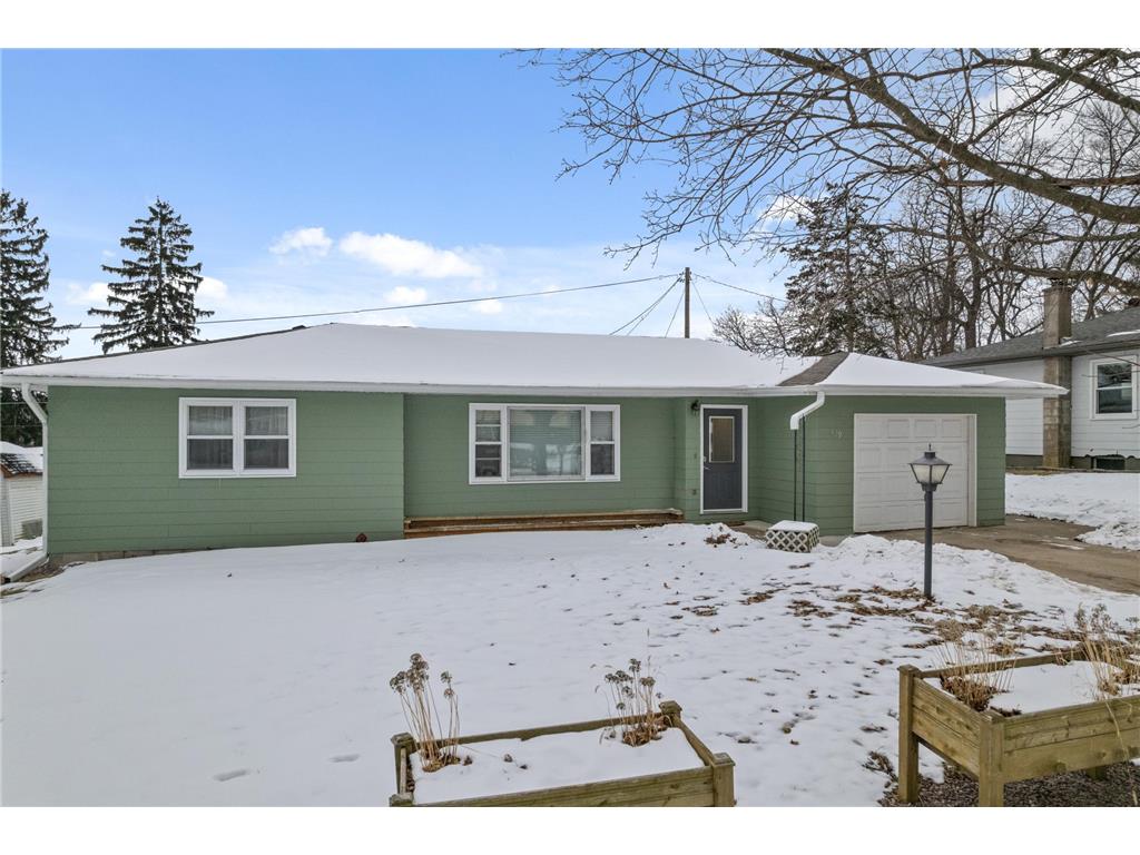 829 S Hill Street Fountain City WI 54629 7013474 image25