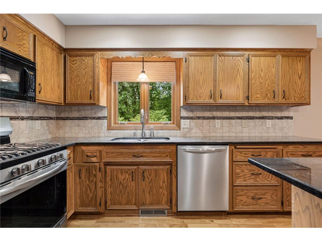 8290 W Lake Court Chanhassen MN 55317 7059576 image12