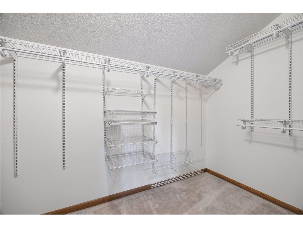 8290 W Lake Court Chanhassen MN 55317 7059576 image18