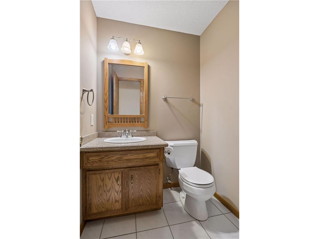 8290 W Lake Court Chanhassen MN 55317 7059576 image24