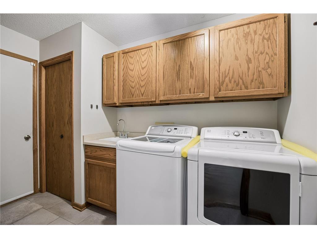8290 W Lake Court Chanhassen MN 55317 7059576 image25