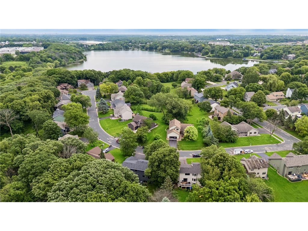 8290 W Lake Court Chanhassen MN 55317 7059576 image3