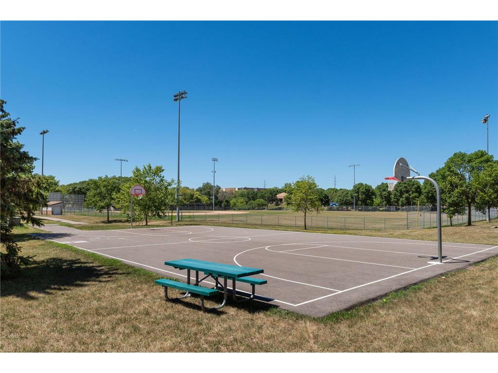 8290 W Lake Court Chanhassen MN 55317 7059576 image37