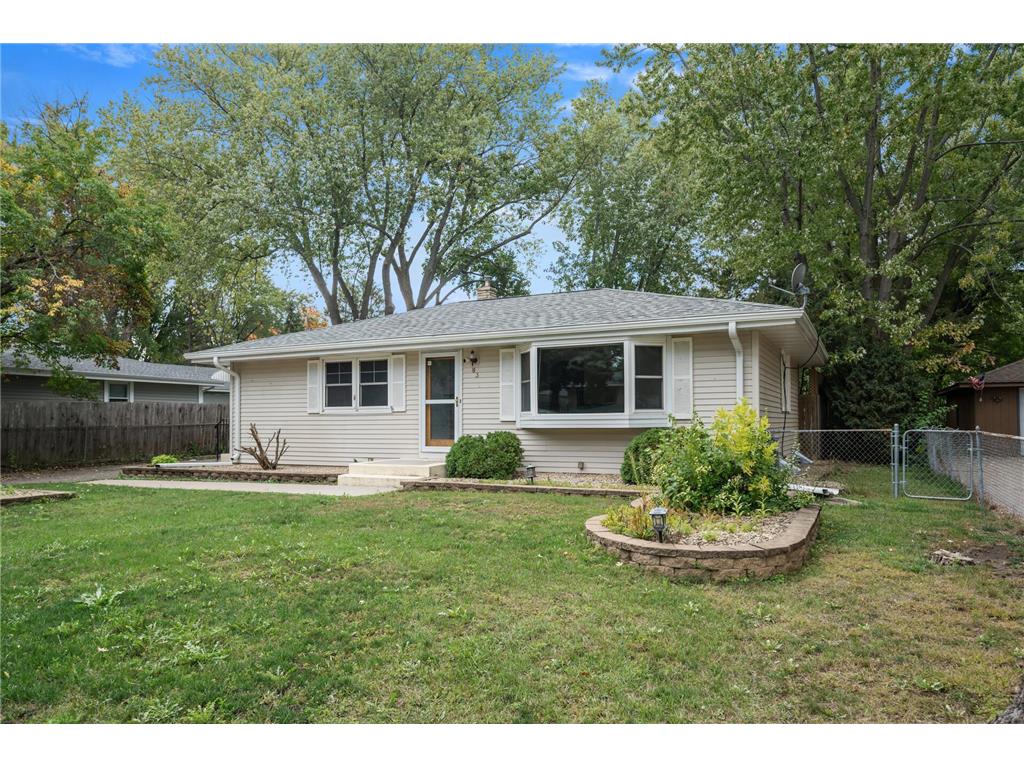 83 Dennis Lane N Maplewood MN 55119 6471802 image1