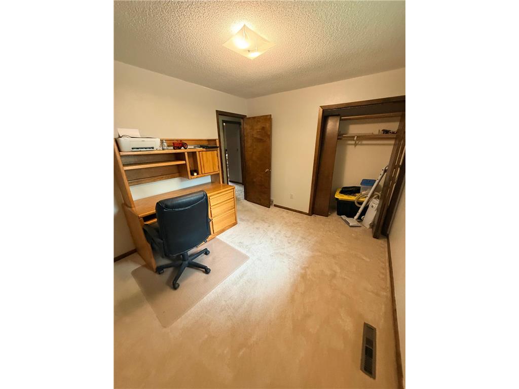 830 Clark Street Walnut Grove MN 56180 7075040 image8