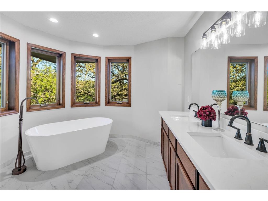 830 Hidden Meadow Trail Eagan MN 55123 7070966 image38